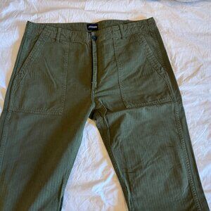 COE Studio Herringbone Pants in Olive Size 38